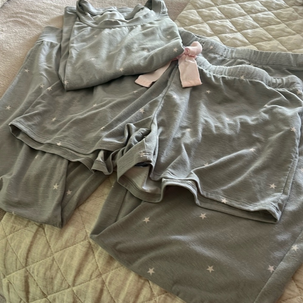 Bundle Gray Star Pajamas with Pink Bow
and Blue Polka Dot
